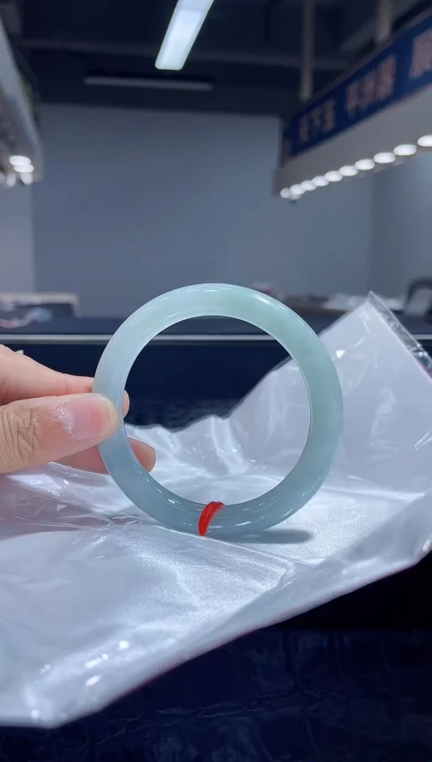 未镶嵌手镯翡翠6