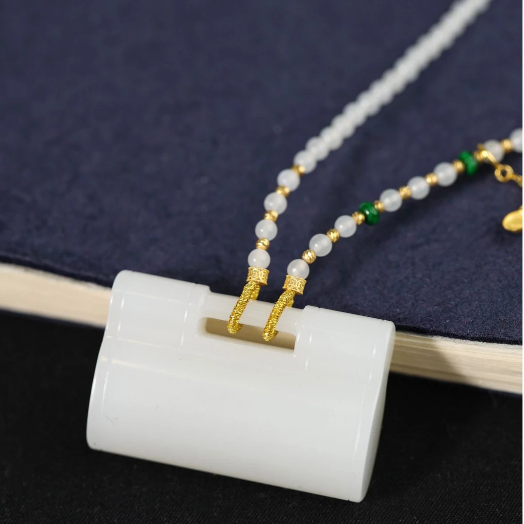 原创国风新中式定制珠宝18k金镶嵌和田玉锁吊坠项链