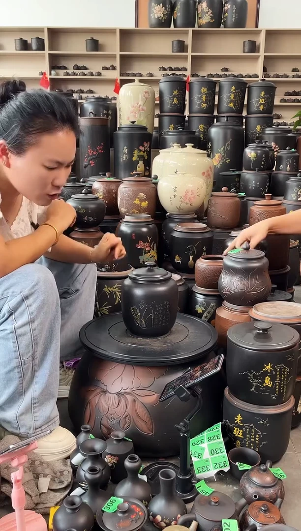 罐瑕疵茶叶罐   彩填冬瓜  186
