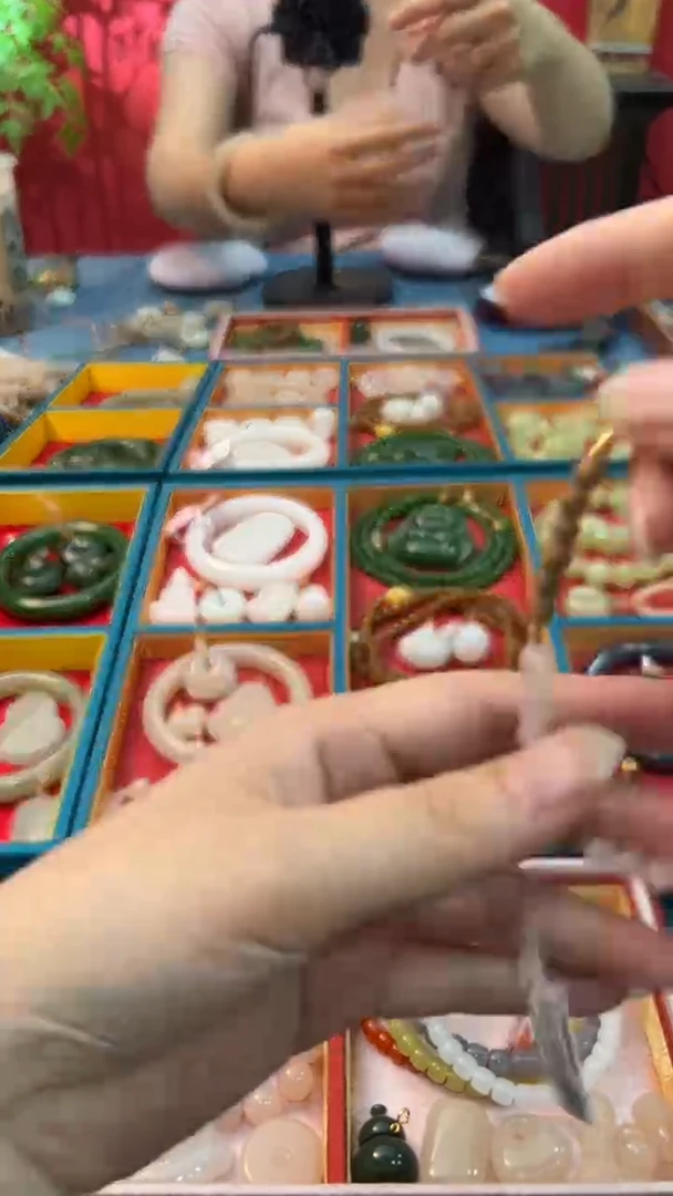 未镶嵌和田玉耳饰藕粉老山檀手机挂