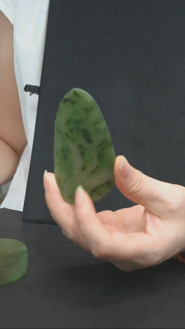 颈饰未镶嵌和田玉画*颈饰 未镶嵌 和田玉 画*