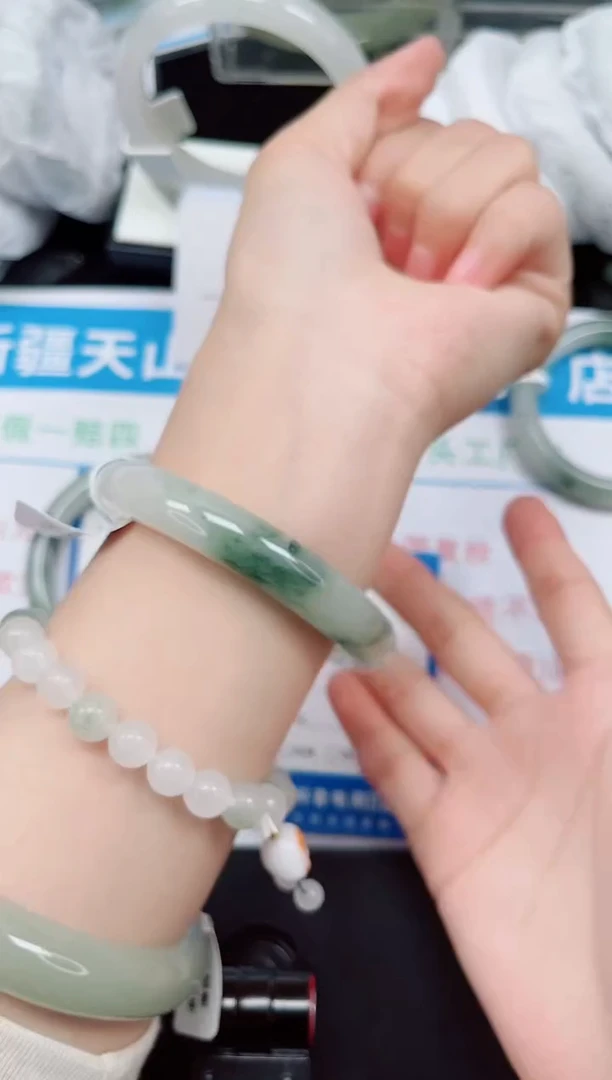未镶嵌手镯石英质玉219-56/57