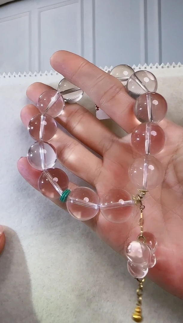 颈饰18K金镶嵌水晶冰橘粉蝴蝶18K金单圈手链