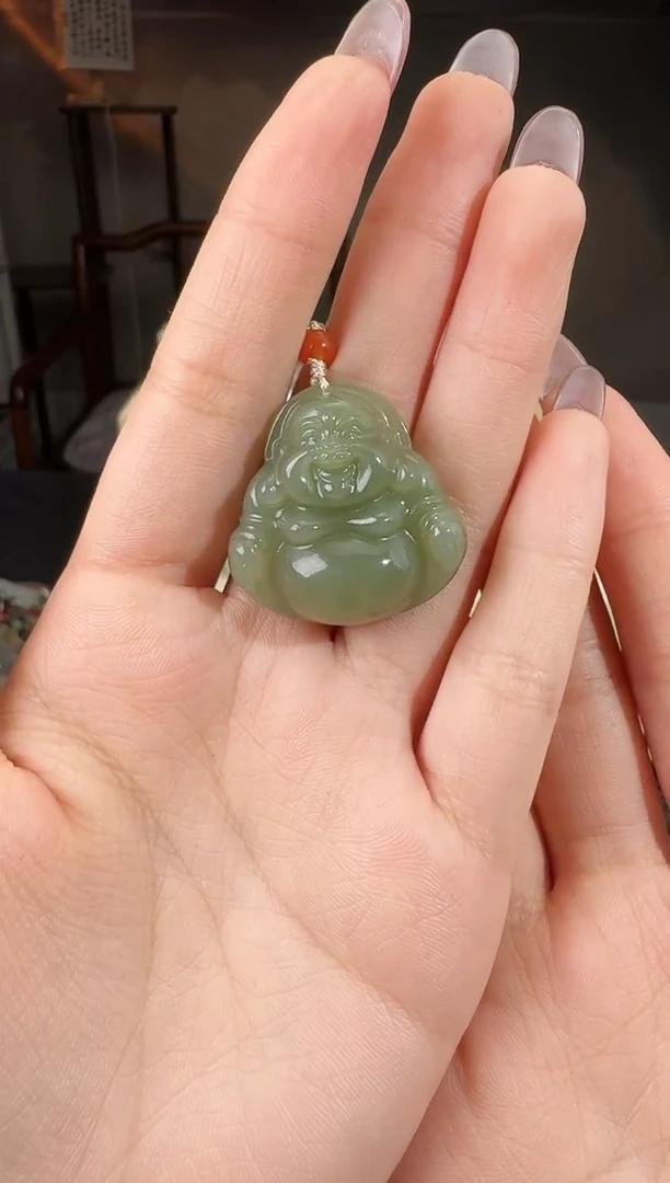 颈饰未镶嵌和田玉佛公