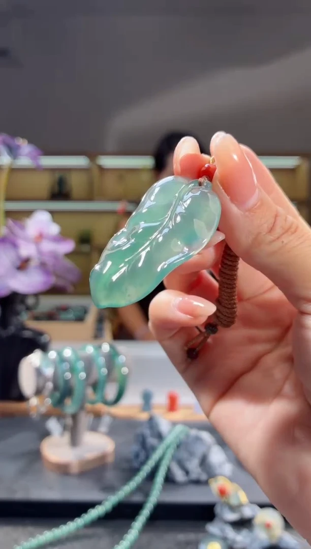 吊坠(不含链)未镶嵌翡翠叶子