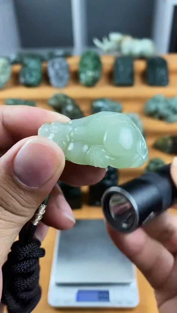 未镶嵌和田玉把件1