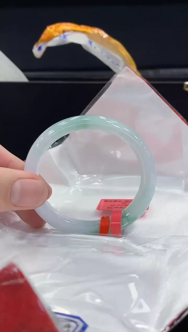 未镶嵌手镯翡翠翡翠手镯