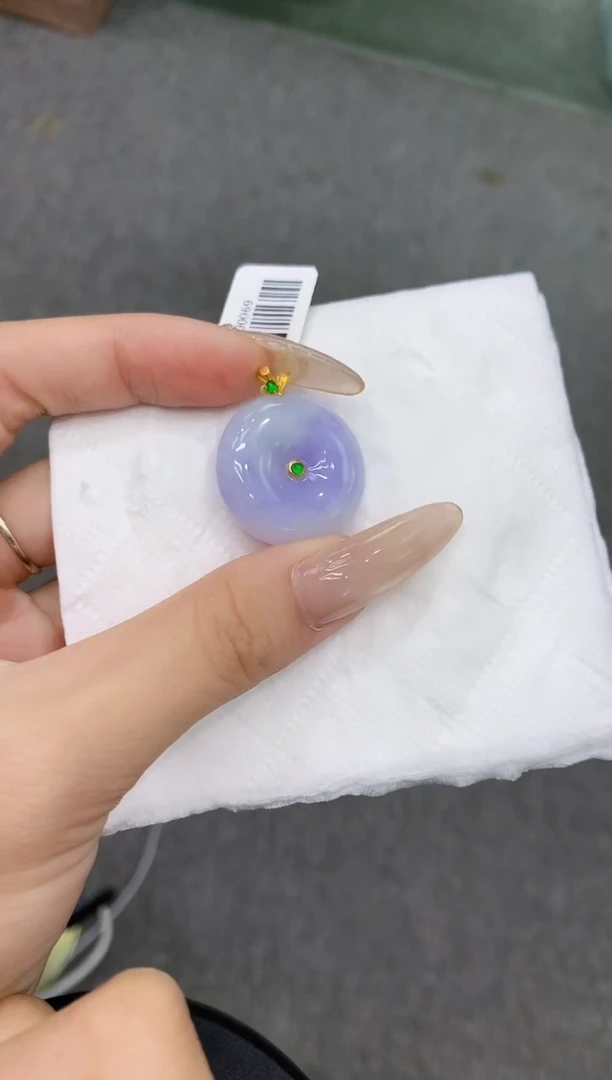 翡翠18K金镶嵌颈饰111111111111