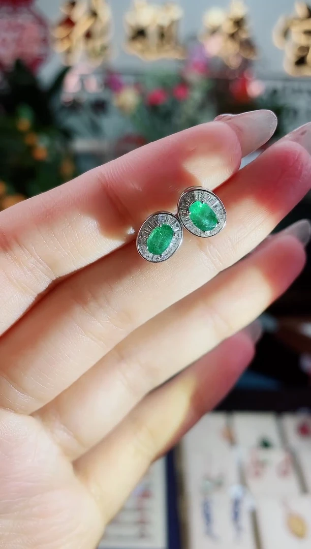 【闪购商品】祖母绿耳饰银S925镶嵌耳饰