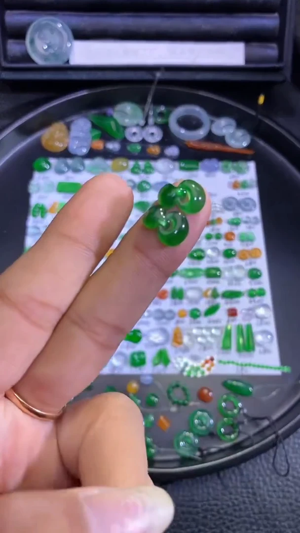 未镶嵌挂件翡翠扣子