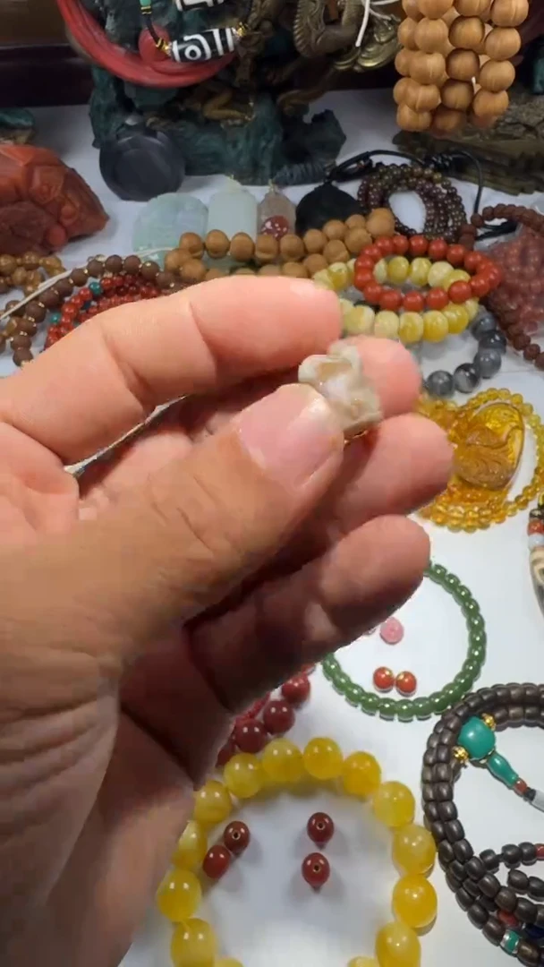 18K金镶嵌珠子玛瑙/玉髓鸡*?珠子