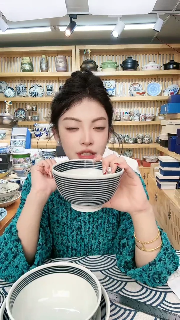 【闪购商品】盘蓝驹13cm碗进口一个