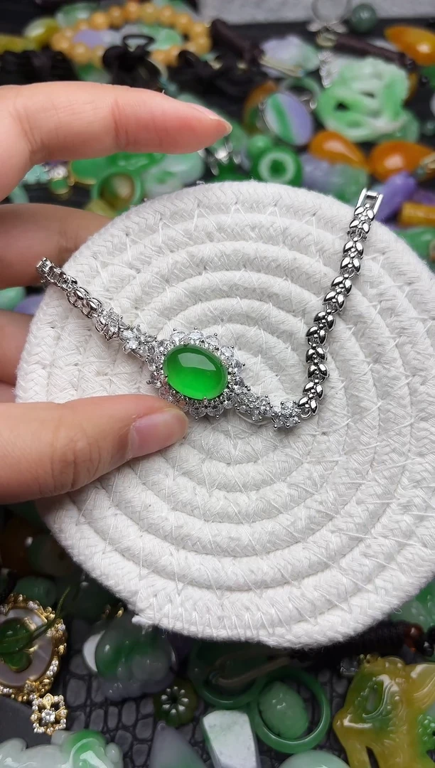 颈饰未镶嵌翡翠缅甸翡翠吊坠