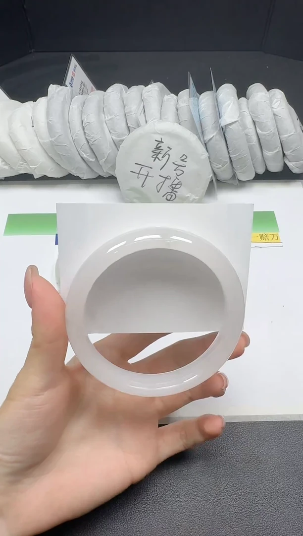 未镶嵌手镯石英质玉031-6263