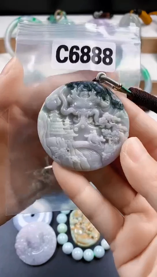 颈饰未镶嵌翡翠天然翡翠吊坠挂饰