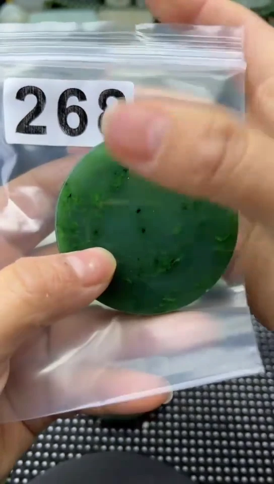 未镶嵌和田玉珠宝半成品镯芯