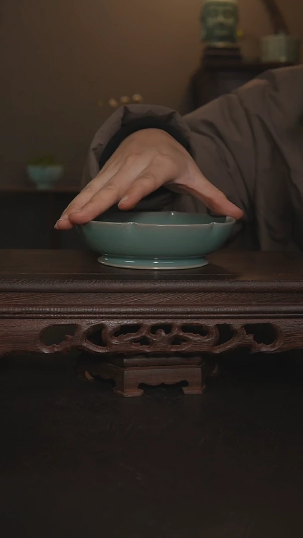 摆件瓷仿古手工葵口洗