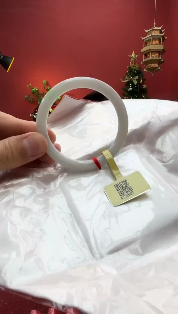 未镶嵌手镯（圆镯）翡翠翡翠手镯7