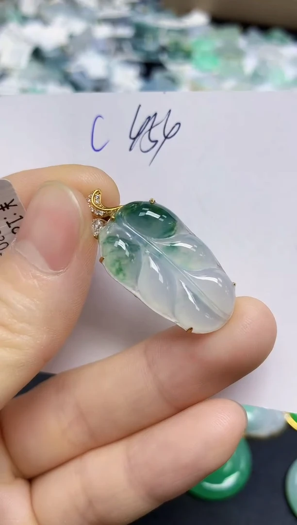 颈饰18K金镶嵌翡翠天然缅甸翡翠A货翡翠百元以上9元证书费自理