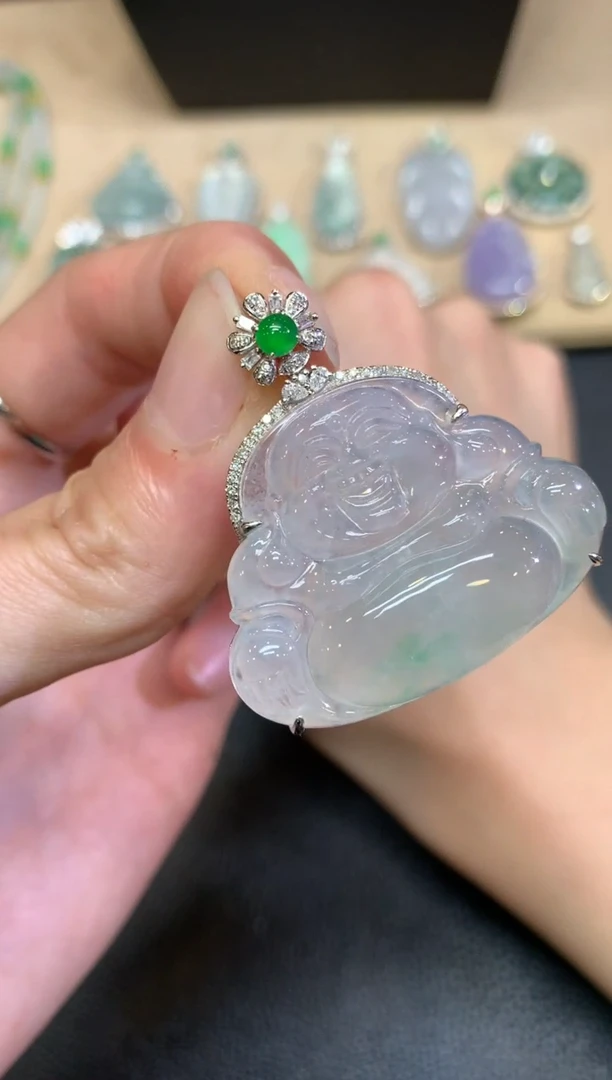 【闪购商品】翡翠颈饰18K金镶嵌佛公【无服务费】