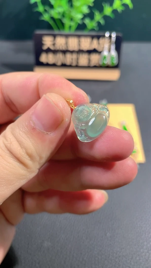 【闪购商品】翡翠颈饰18K金镶嵌翡翠