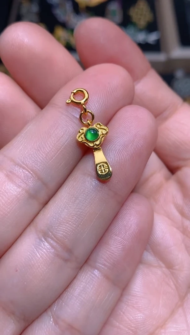 【闪购商品】翡翠颈饰银S925镶嵌万能扣