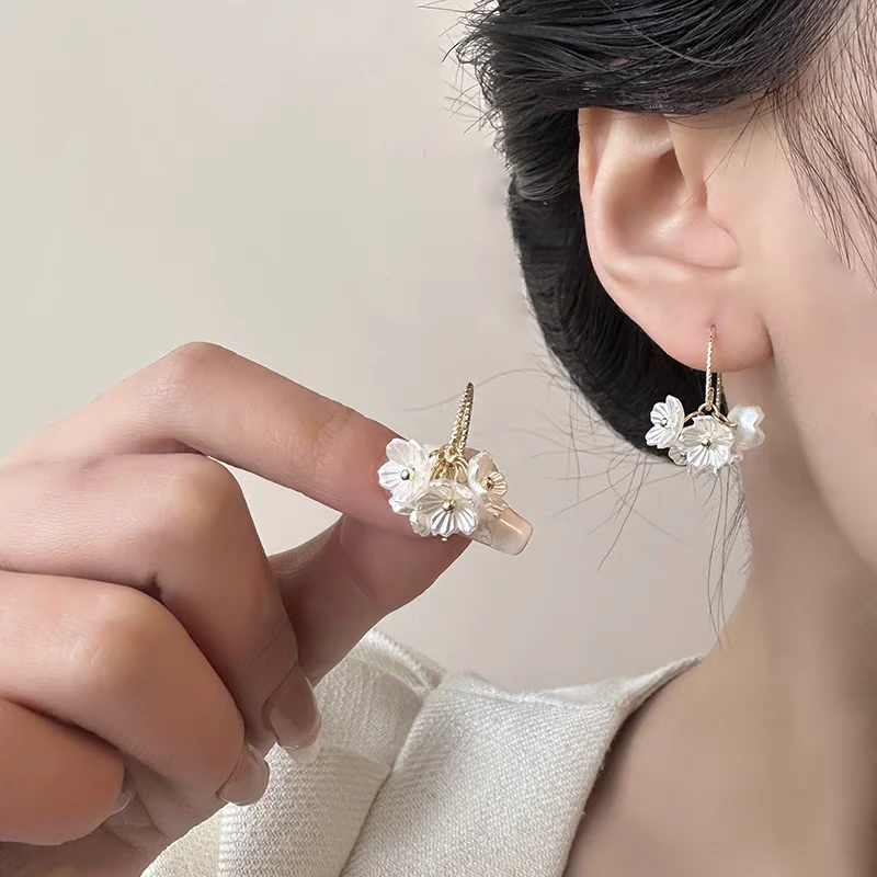 超仙花朵流苏耳环女轻奢时尚高级感甜美耳钉2026新款爆款气质耳饰