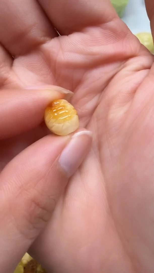 裸石琥珀未镶嵌如图