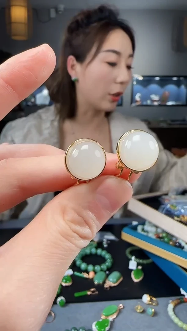 【闪购商品】和田玉耳钉银S925镶嵌1