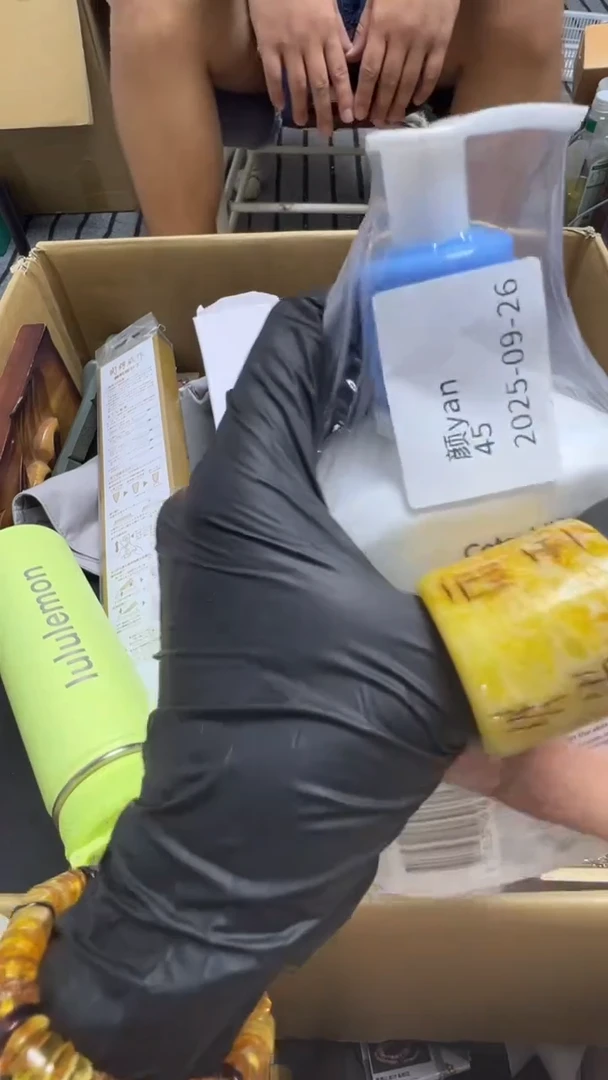 手工艺品琉璃颜**n瓷片瓷片瓷片瓷片