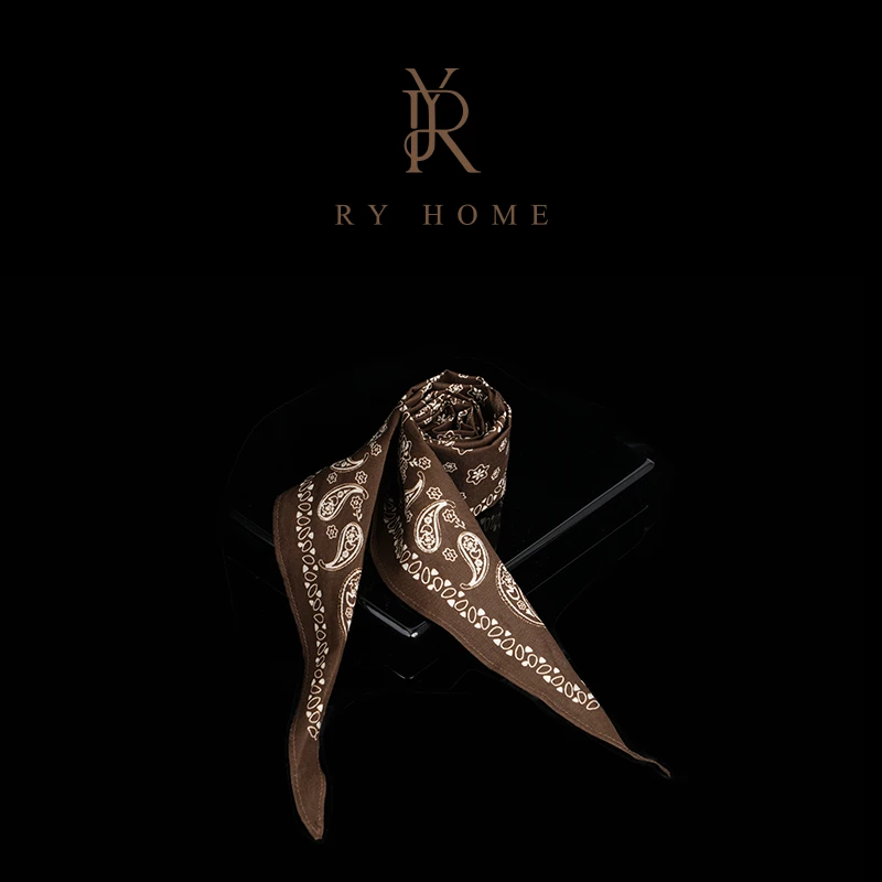 【容雨RYHOME】英伦风腰果花三角丝巾252A1320