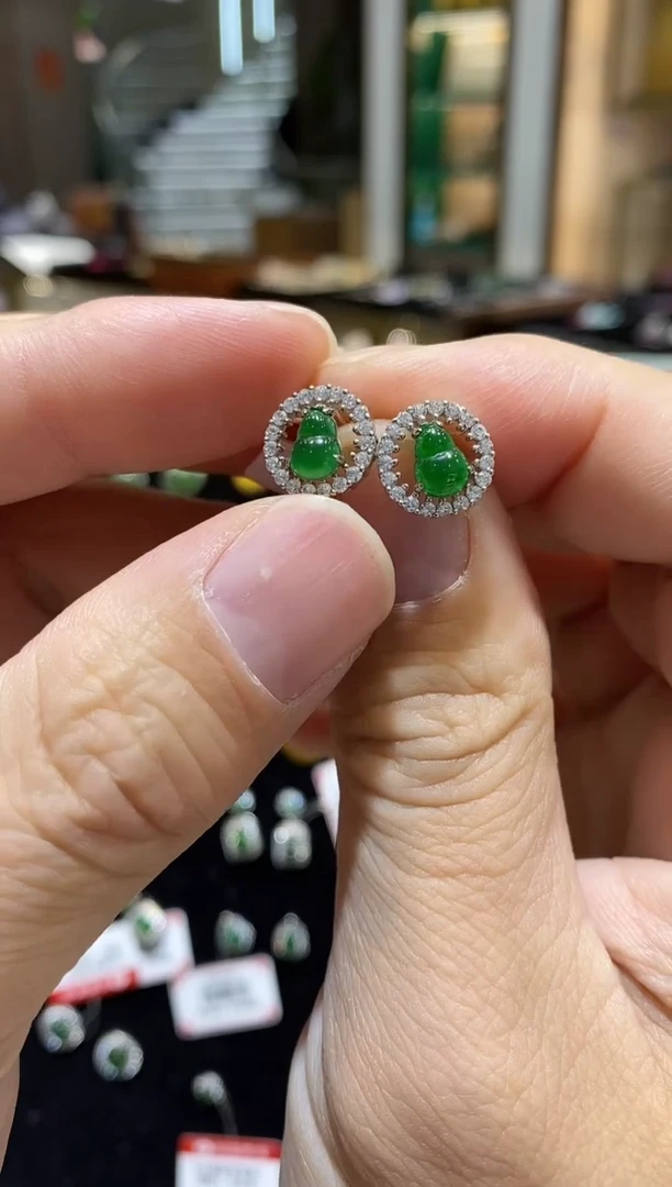 【闪购商品】翡翠耳饰银S925镶嵌亏米福利