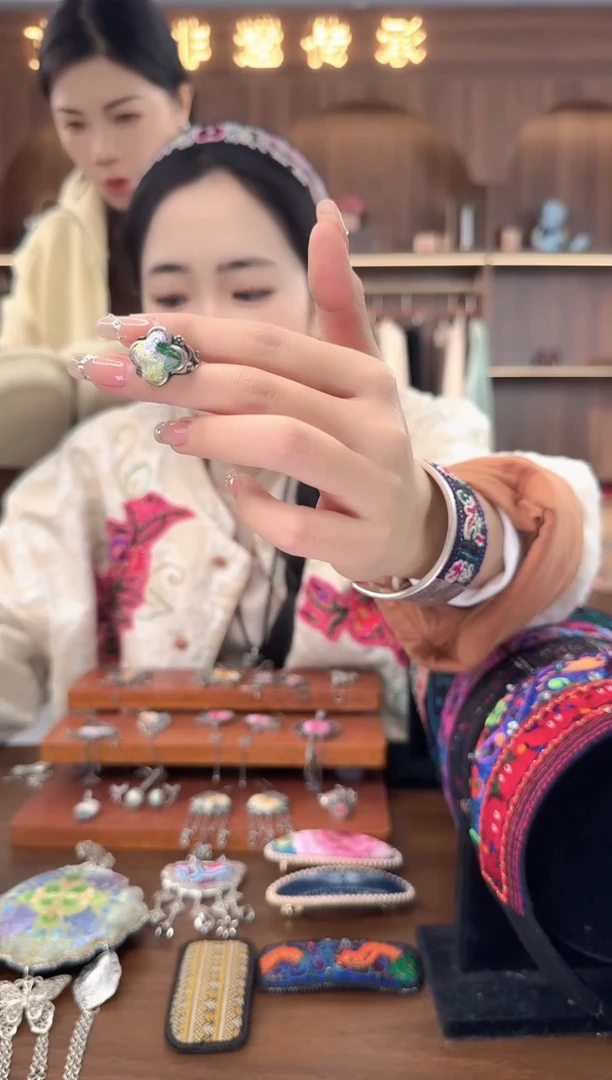 刺绣扶光苗绣传承22