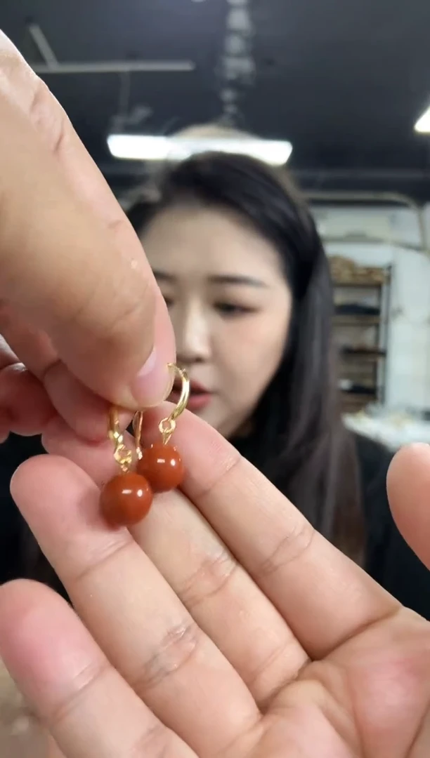 【闪购商品】南红玛瑙耳饰未镶嵌多样性发其一，颜色微差