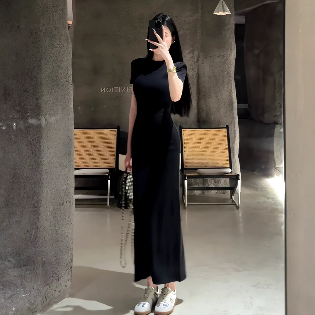 法式赫本风黑色收腰短袖连衣裙女2025夏季新款显瘦气质包臀长裙子