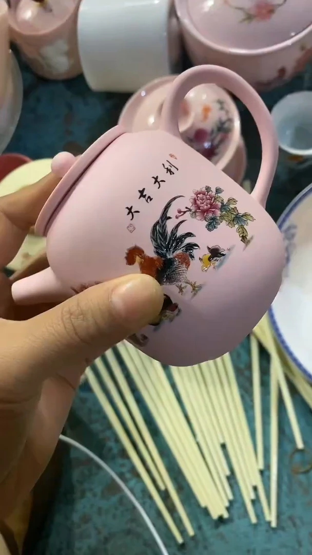 摆件陶红稀土大吉大利高壶（鸡）