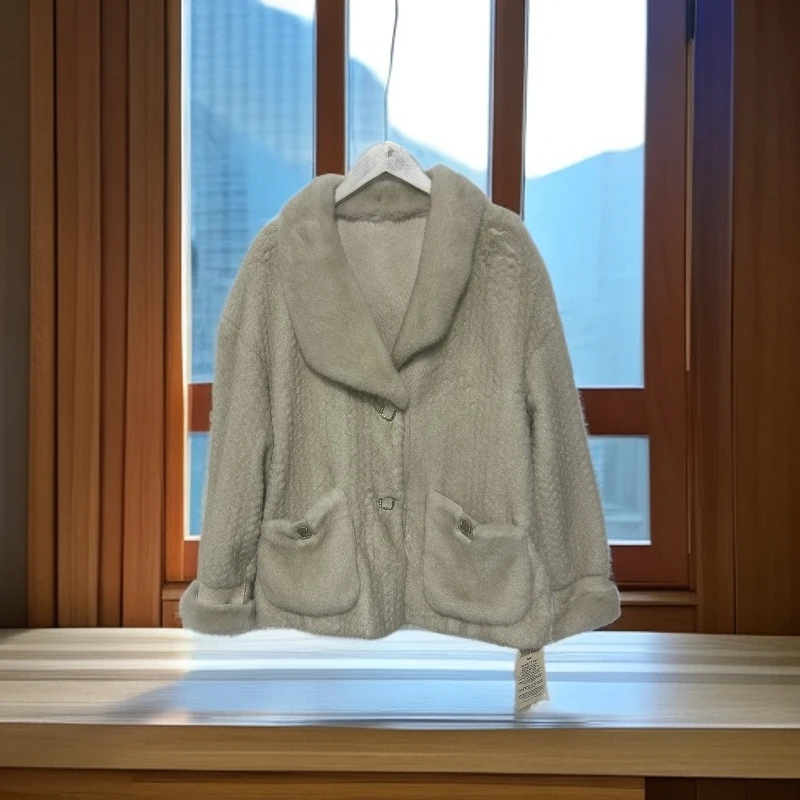 8230杏色短款气质女士外套