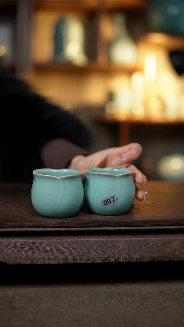 【闪购商品】杯仿古天青百合杯一对大瑕067