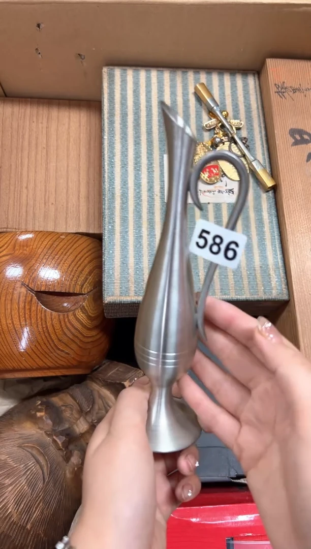 定制莫*+586中古商品谨慎参拍