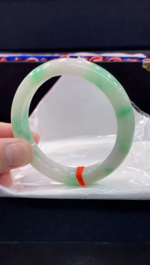 未镶嵌手镯翡翠翡翠手镯