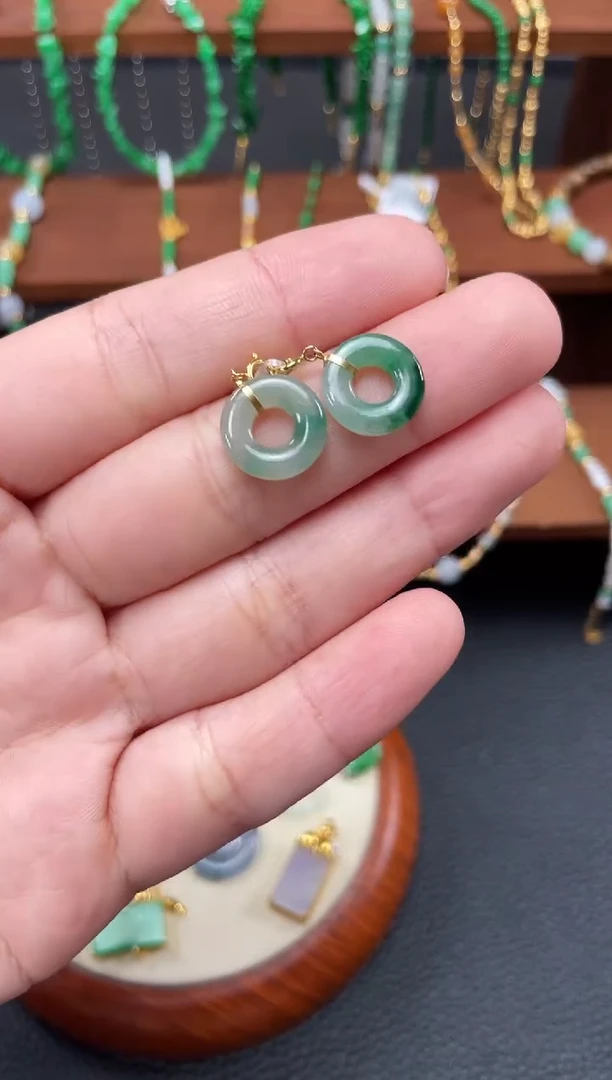 【闪购商品】翡翠吊坠(不含链)18K金镶嵌2个   P209