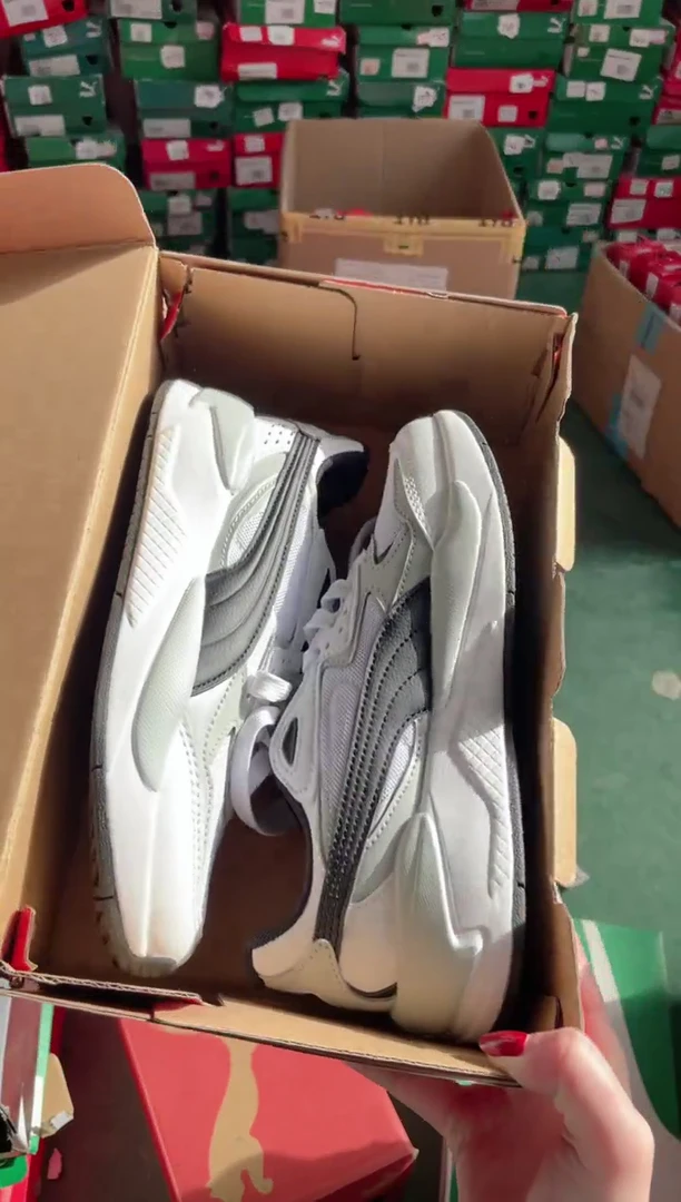 彪马时尚休闲运动鞋37M  EE29