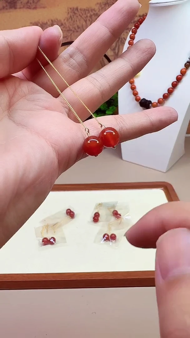 14K金镶嵌南红玛瑙耳饰E27