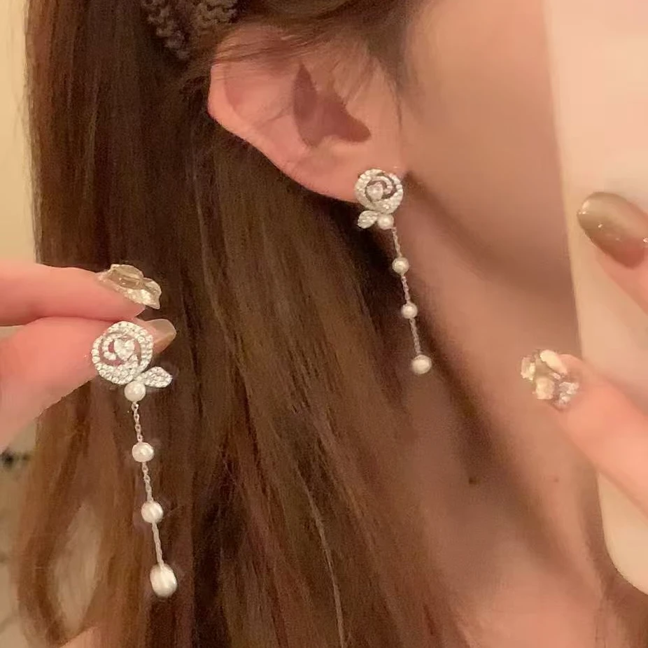 铜合金锆石耳饰 早秋轻奢闪锆花朵珍珠流苏耳环女气质耳针耳饰