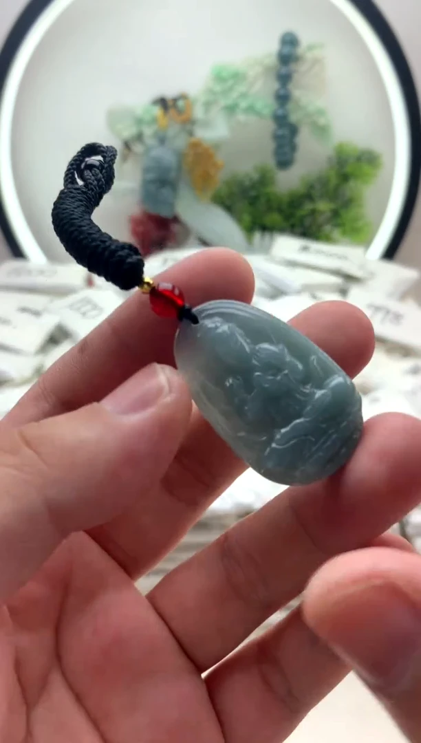 翡翠未镶嵌颈饰宝宝佛