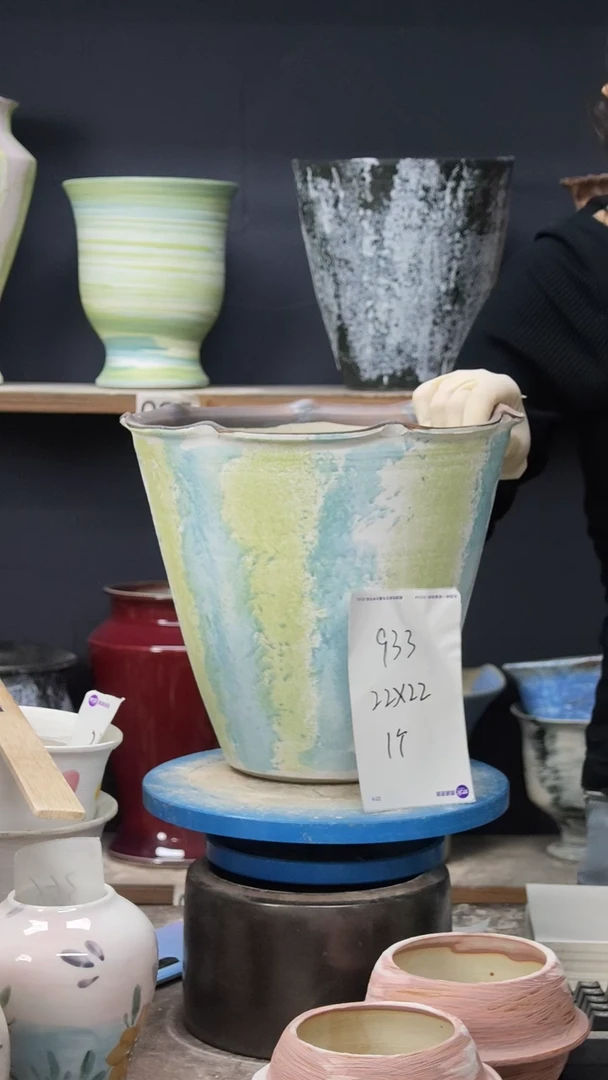 江西景德镇花盆微瑕933