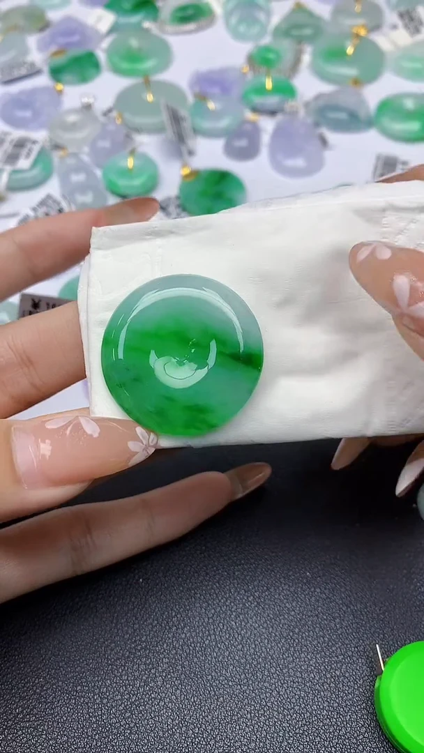 颈饰未镶嵌翡翠a货假一赔三支持复检百元上9元证书费自理