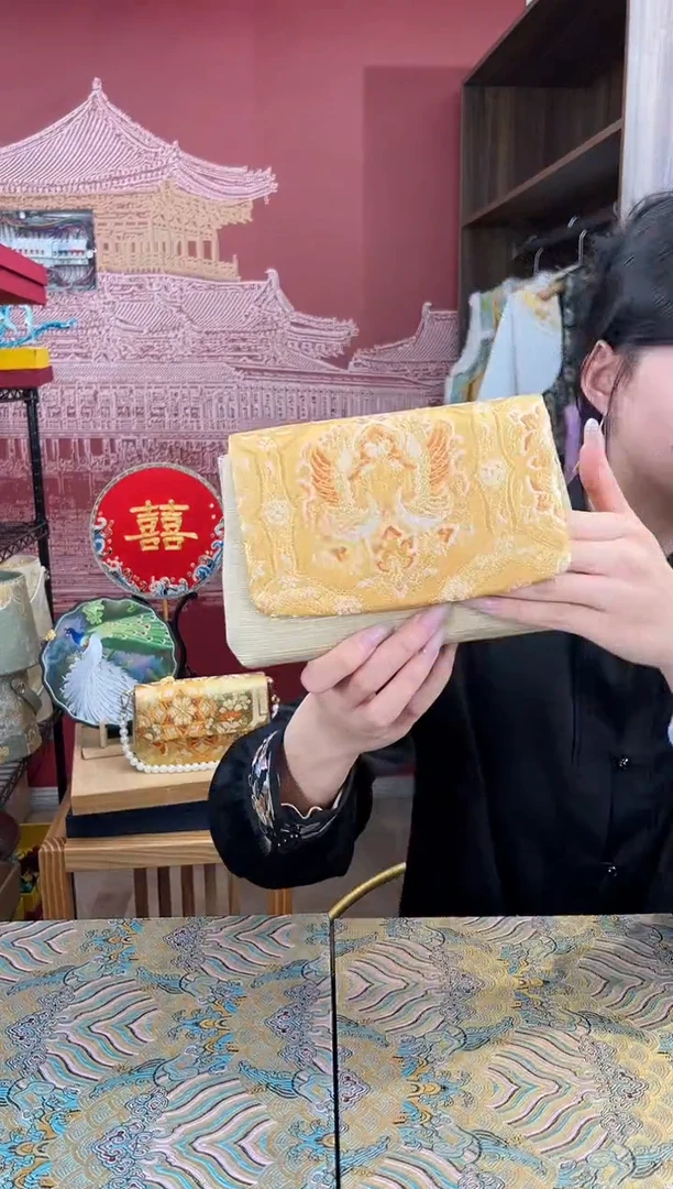 【闪购商品】刺绣手工西阵织包包