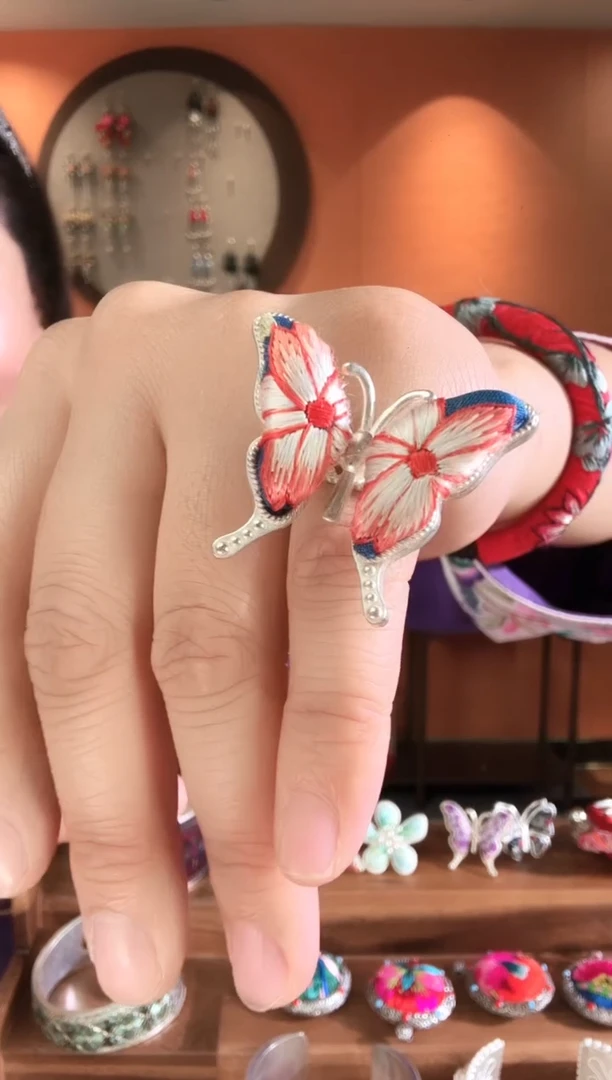 非遗苗绣刺绣首饰60