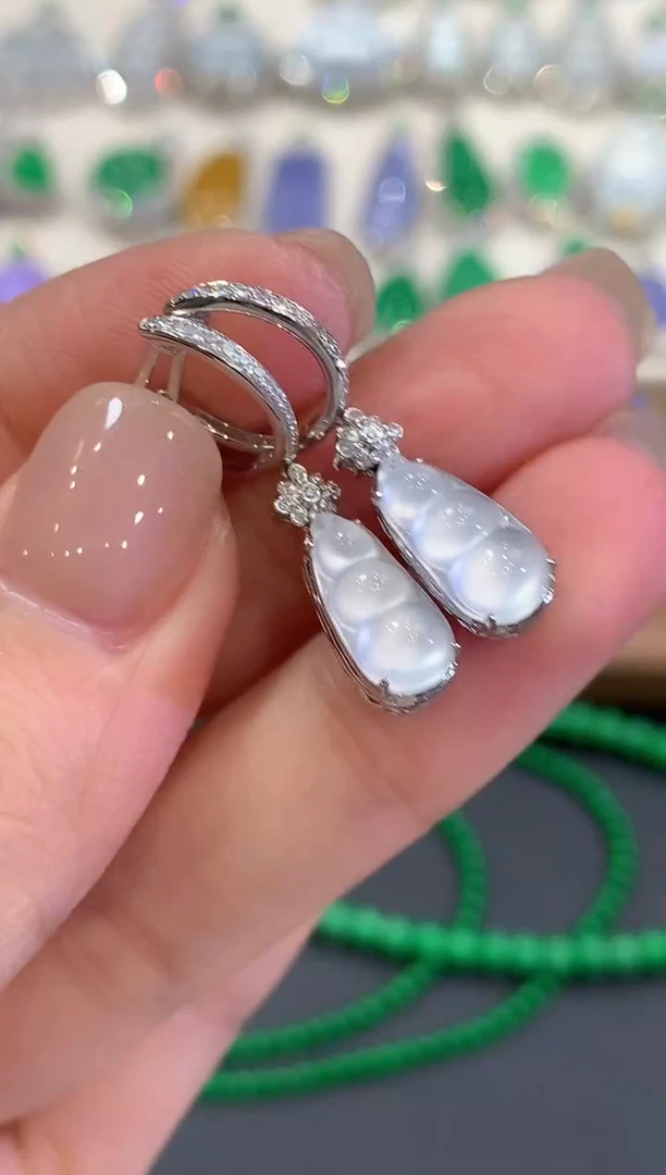 18K金镶嵌翡翠耳饰q12